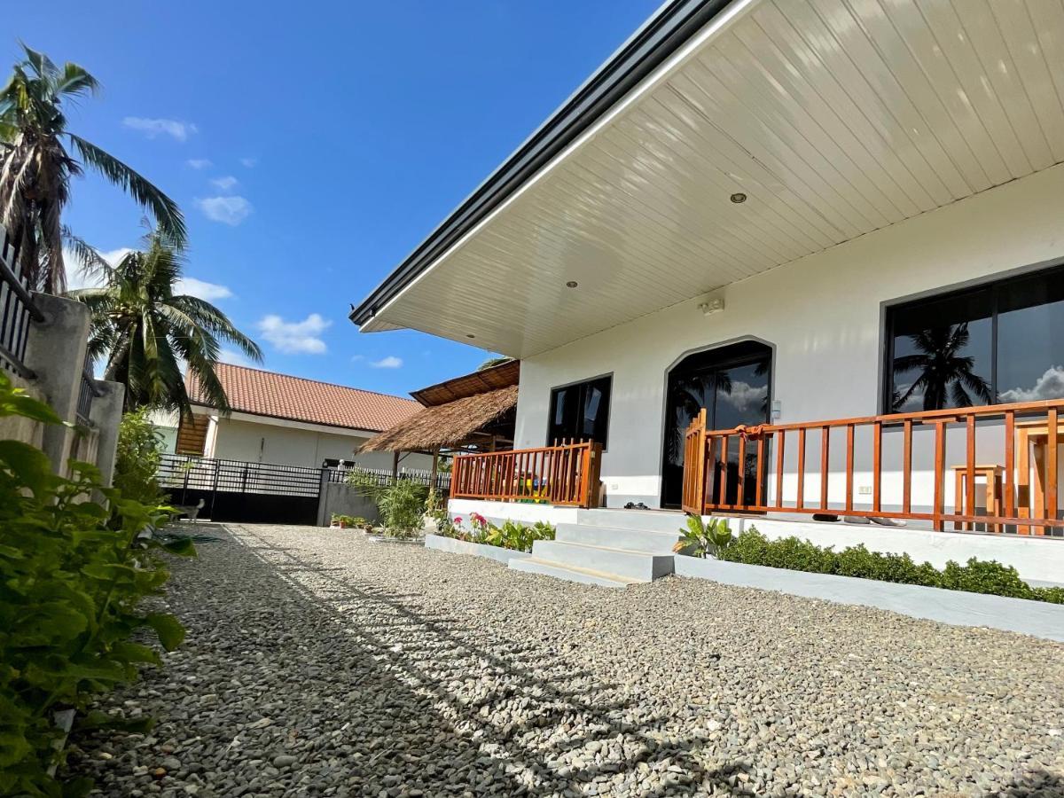 MOMO Hostel Moalboal Exterior foto