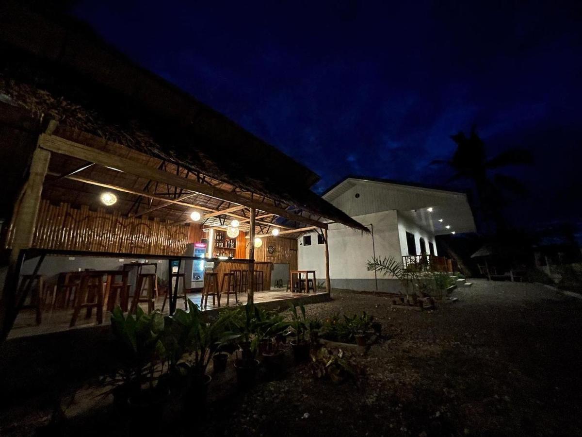 MOMO Hostel Moalboal Exterior foto
